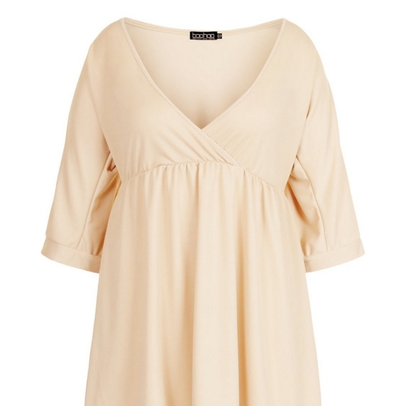 Robe - Picture 2 of 3